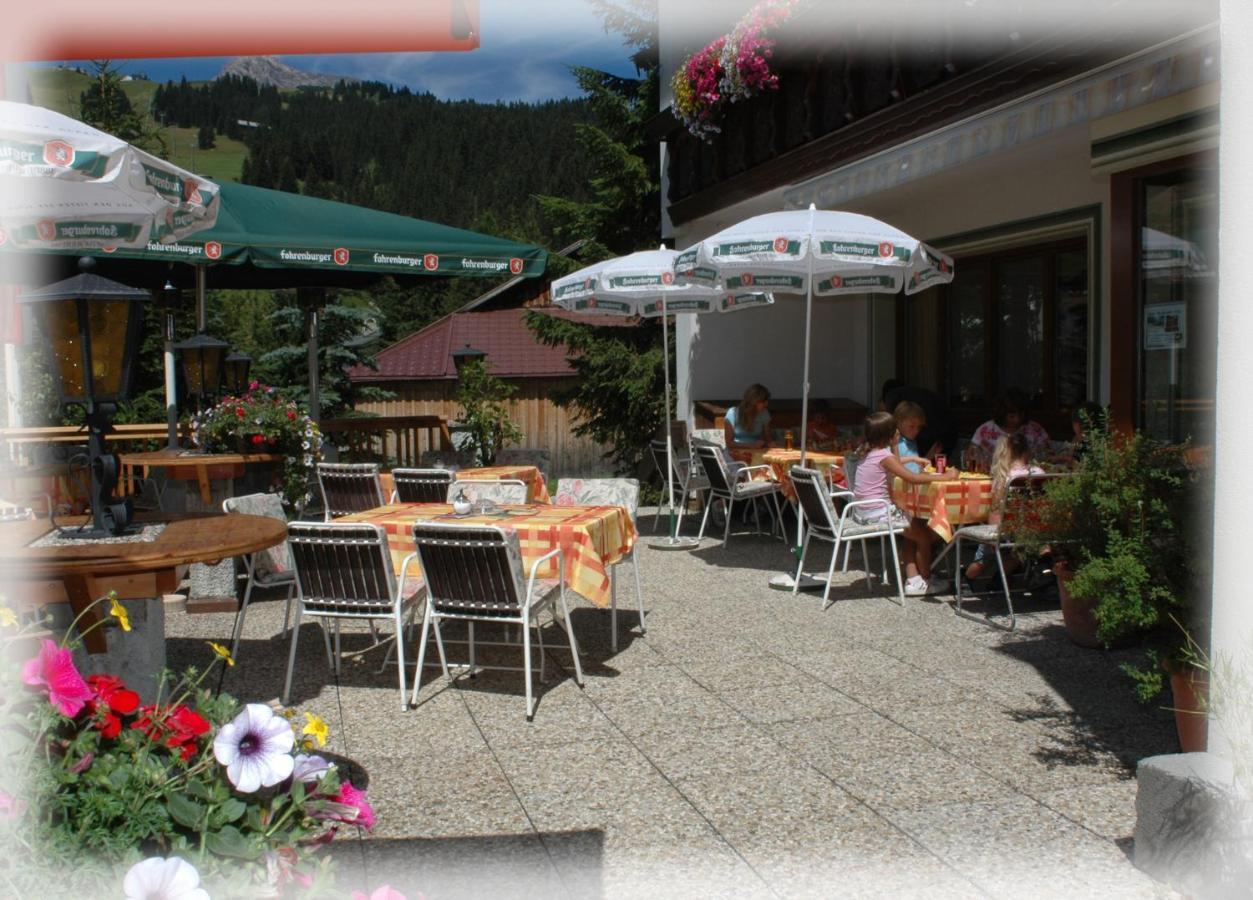 Pension Cafe Fritz Lech am Arlberg Eksteriør bilde